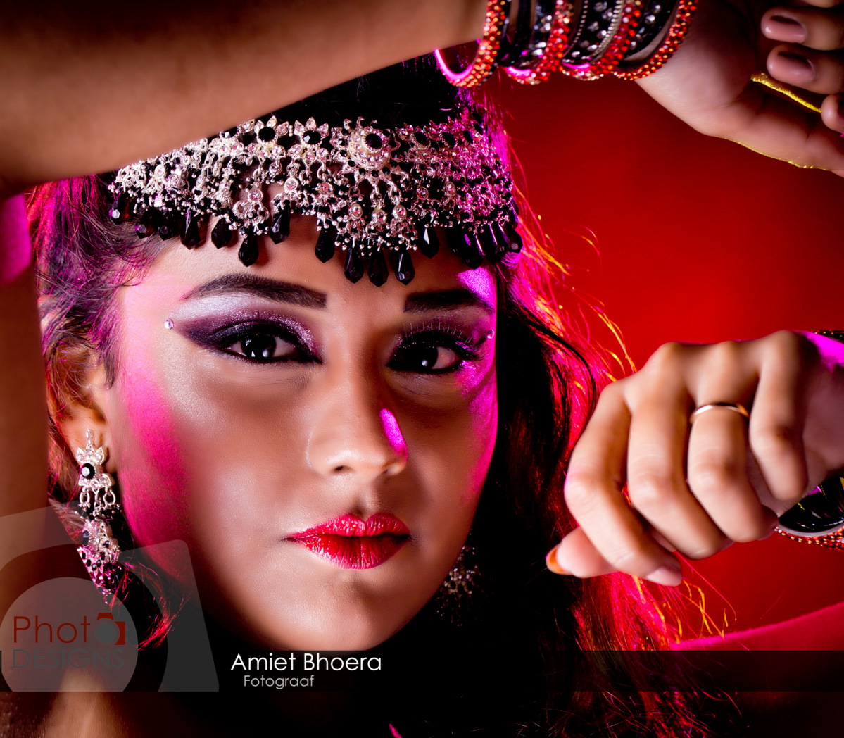 AmietBhoera-PhotoDesigns-hindoestaanse-fotograaf-bruidsfotograaf-studio-indian-10